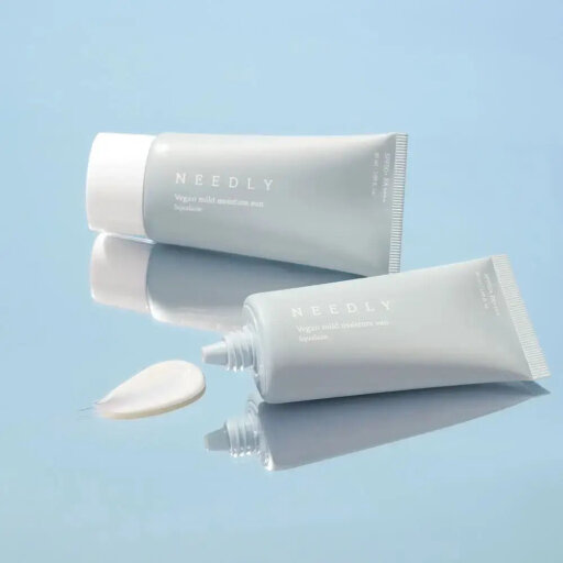 Needly Vegan Mild Moisture Sun SPF 50+ PA++++ 10 мл Увлажняющий солнцезащитный крем с растительным скваланом — Фото 1