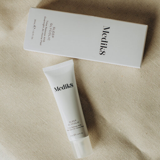 Medik8 Sleep Glycolic 30ml Нічна сироватка з АНА для пілінгу в домашніх умовах — Фото 1