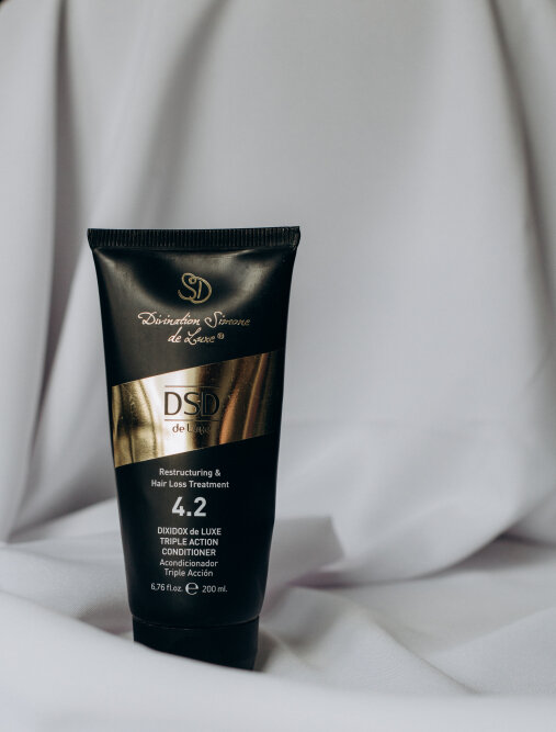 DSD de Luxe 4.2 Dixidox Triple Action Conditioner 200 ml Відновлювальний кондиціонер потрійної дії — Фото 1