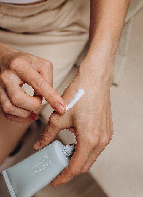 Needly Vegan Mild Moisture Sun SPF 50+ PA++++ 50мл Зволожуючий сонцезахисний крем з рослинним скваланом — Фото 3