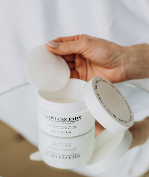 Instytutum Flawless Pads Подушечки с кислотами для глубокого восстановления кожи 60 шт. — Фото 1
