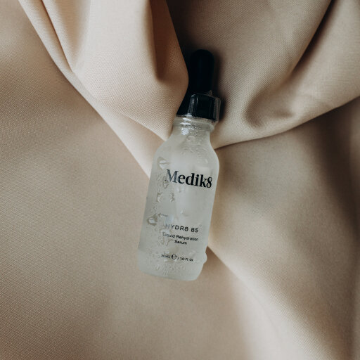 Medik8 HYDR8 B5 Serum 30 ml Зволожуюча сироватка — Фото 1