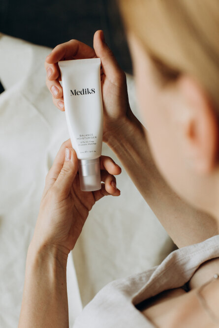 Medik8 Balance Moisturiser with Glycolic Acid Activator 50+10 ml Зволожуючий крем із пробіотиками, АНА і матуючою дією — Фото 3