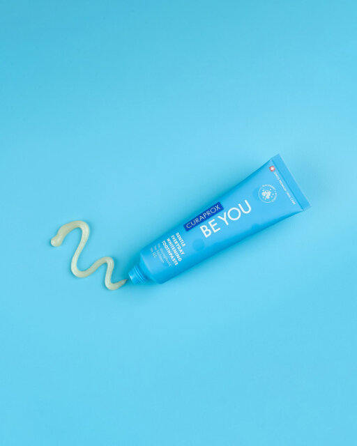 CURAPROX Be you 60ml Зубная отбеливающая паста Ежевика — Фото 1
